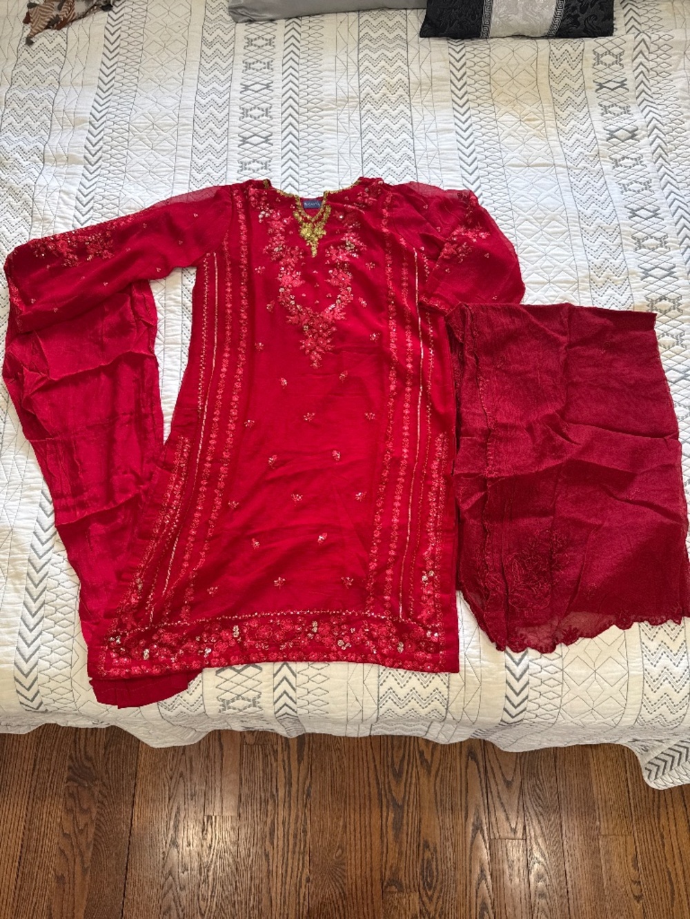 Akasya 3Pc Suit,Embroidered Chiffon, S, Pakistani
